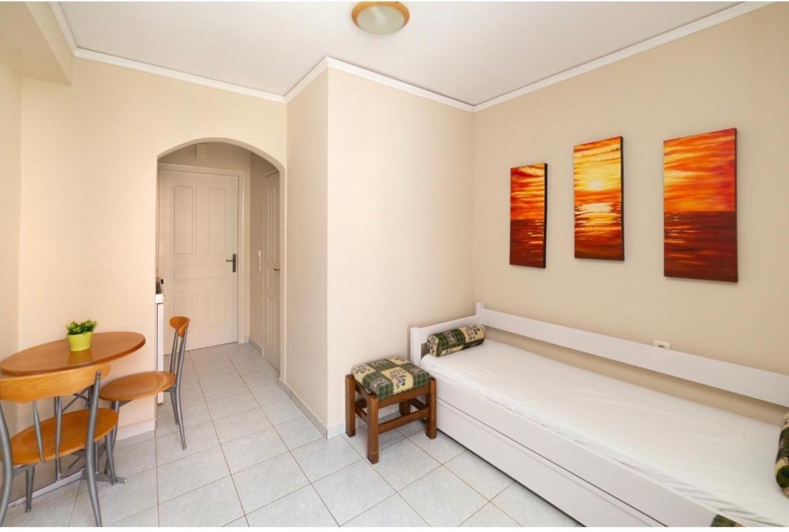 איה אפימיה Poseidon Apartments מראה חיצוני תמונה